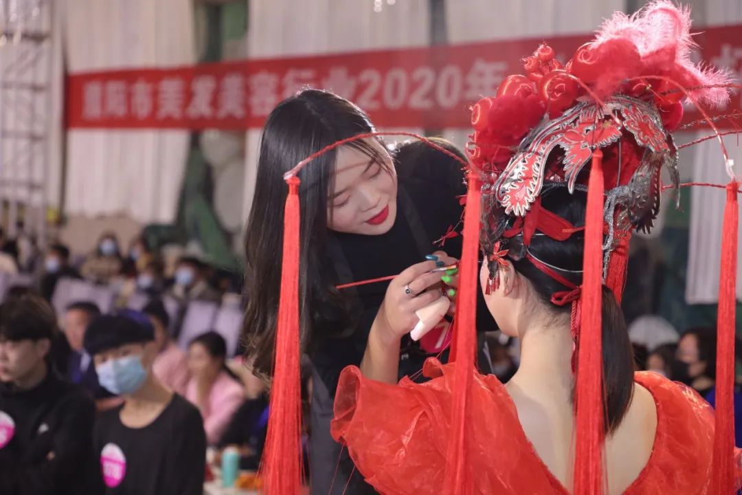 祝賀 | 濮陽市美容美發(fā)行業(yè)2020年“吳越杯”職工技能大賽圓滿閉幕！