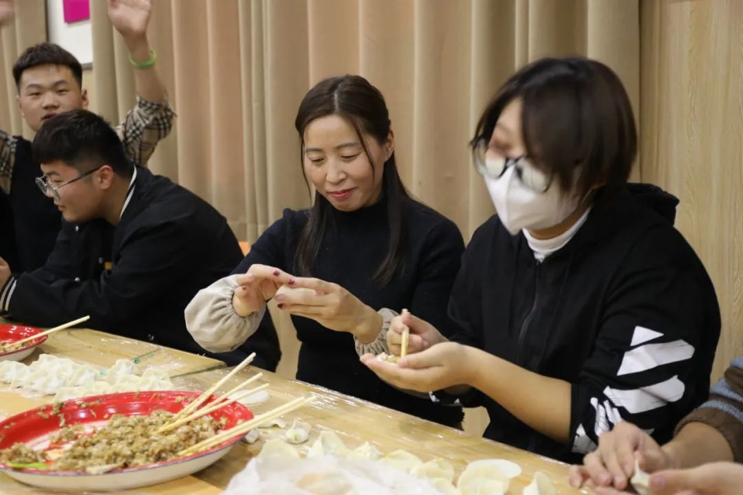 又是一年冬至，一起來(lái)包餃子啦